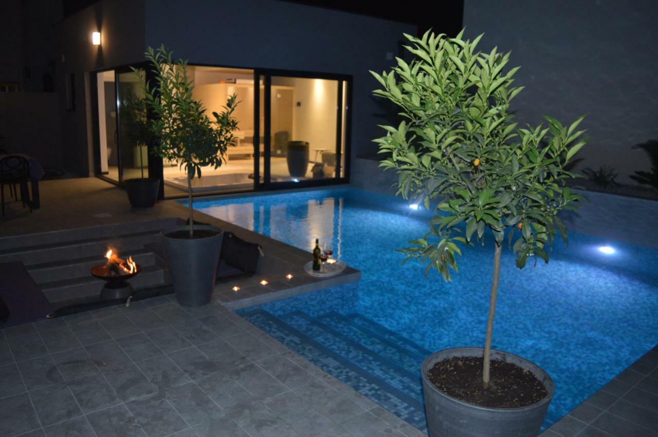 Villa Omnia Zadar Exterior photo